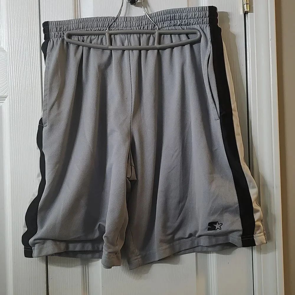 Starter gray athletic basketball shorts Sz L